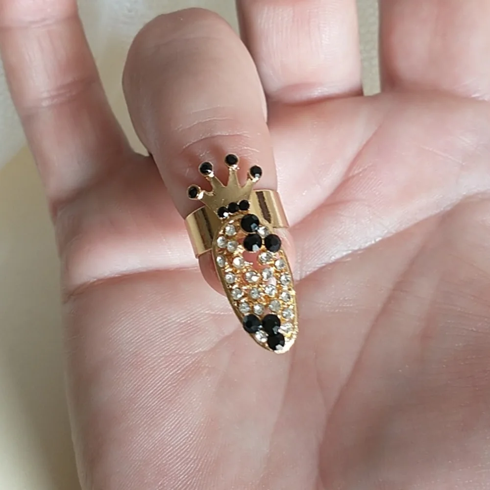 Black/White Gold Nail Ring! - Picture 1 of 5